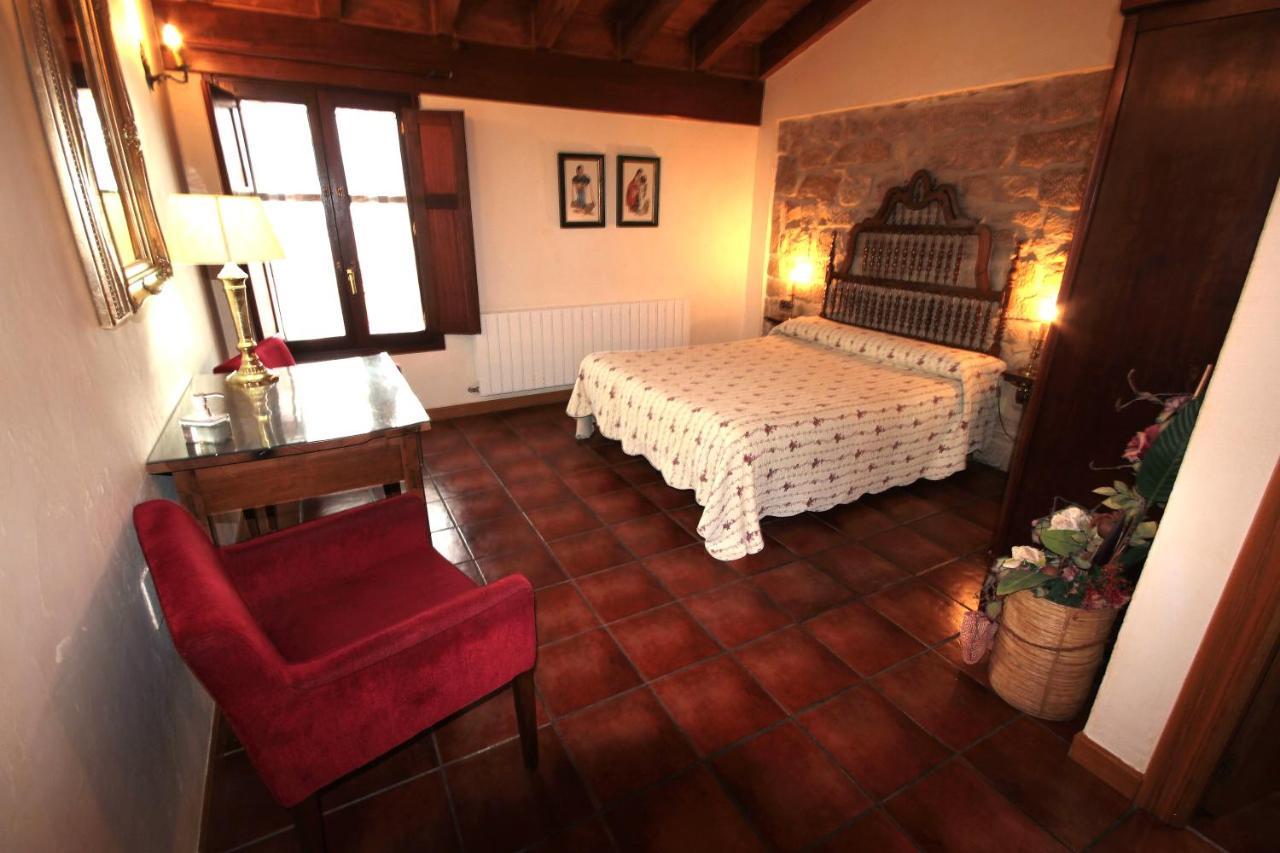 Casa Rural El Meson Брионес Экстерьер фото
